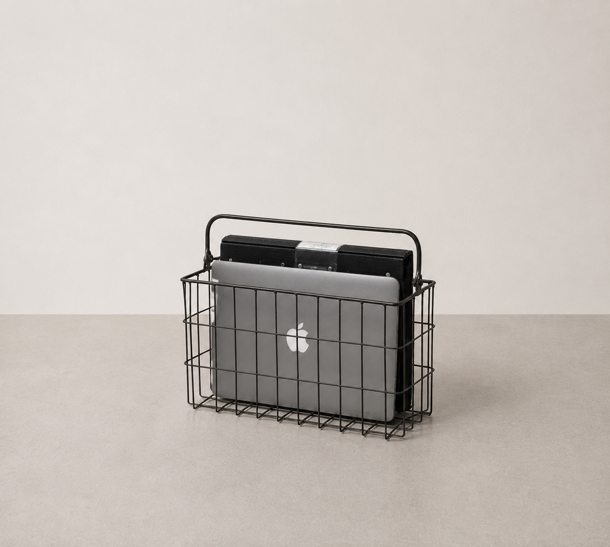 MAGAZINE WIRE BASKET